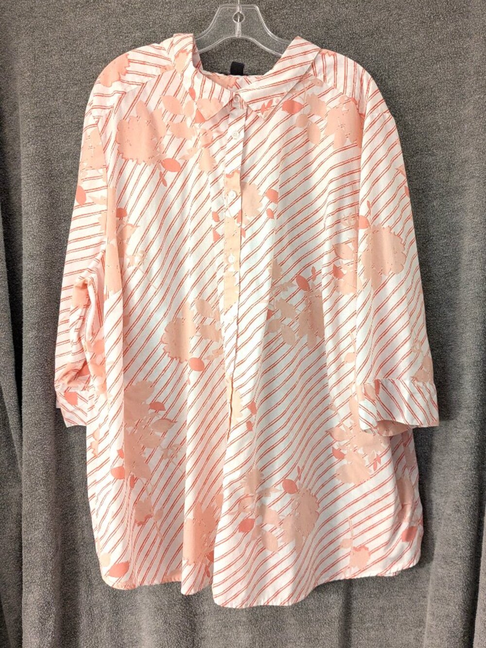 Plus Size 4-5X Peach Floral Button Down Blouse 56" Chest